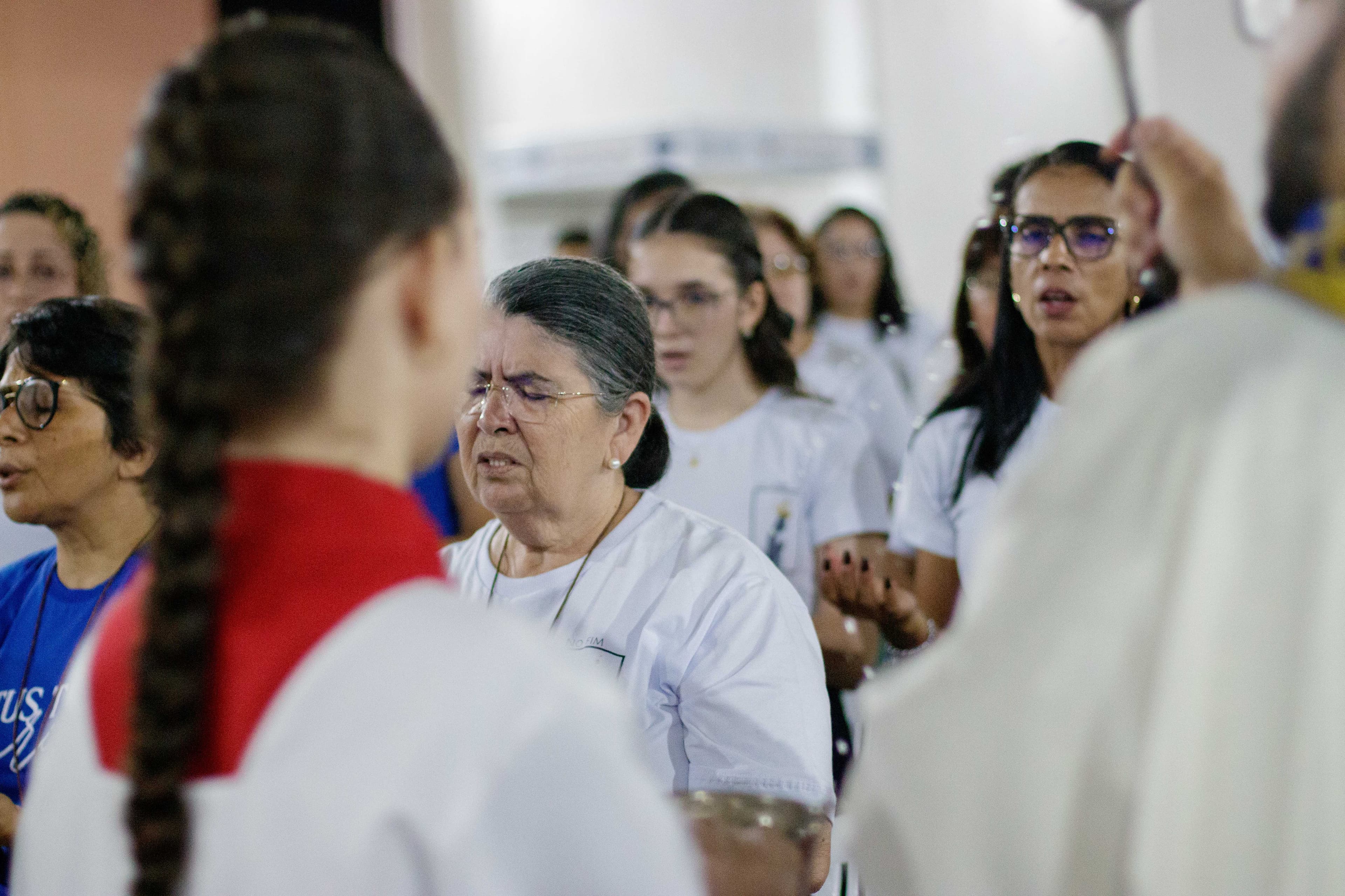 Rezar é contemplar o Espirito Santo agir em nós.